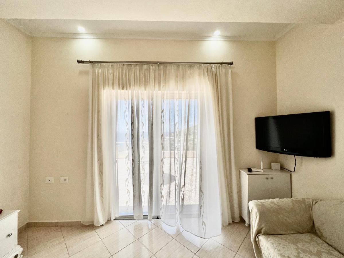 Propery Under Renovation Apartment Sarande Luaran gambar